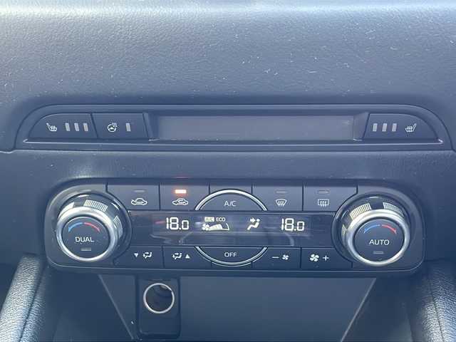 マツダ ＣＸ－５ XD プロアクティブ 福岡県 2018(平30)年 10.5万km マシーングレープレミアムM 純正ナビ（Bluetooth・フルセグTV・CD・DVD）/レーダークルーズコントロール/クリアランスソナー/シートヒーター/ハンドルヒーター/エアバッグ（運転席・助手席・サイド）/電動リアゲート/衝突被害軽減システム/パワーシート/レーンキープアシスト/スマートキー/スペアキー/純正フロアマット/純正アルミホイール/パワーウィンドウ/パワーステアリング/MTモード付AT/ABS/横滑り防止装置/盗難防止装置/LEDオートライト/プッシュスタート/保証書/取扱説明書