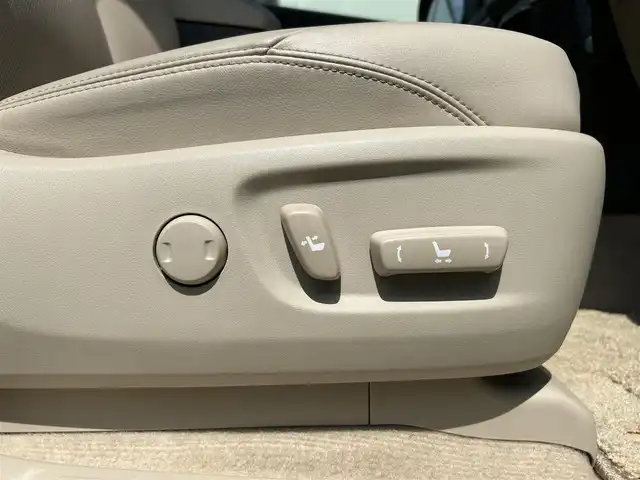 トヨタ ランドクルーザー プラド TX Lパッケージ 岡山県 2023(令5)年 2.6万km ホワイトパールクリスタルシャイン ALPINE9インチナビ　X9NXL/フルセグTV、CD、DVD、AM、FM/Bluetooth/バックカメラ、サイドカメラ/モデリスタエアロ/ベージュレザーシート/サンルーフ/レーンディパーチャーアラート/レーダークルーズコントロール/プリクラッシュセーフティ/ロードサインアシスト/先行車発進お知らせ機能/前後コーナーセンサー/前席シートヒーター/前席ベンチレーション/前席パワーシート/ルーフレール