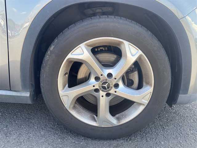 メルセデス・ベンツ ＧＬＡ２２０ 4マチック 福岡県 2018(平30)年 6.5万km シルバー ・サンルーフ/・アダプティブクルーズコントロール/・USB/Bluetooth/CD/DVD/AppleCarPlay/・バックカメラ/・シートヒーター/・ETC/・純正18AW/・プッシュスタート/・スマートキー/・パワーシート/・電動リアゲート/・オートライト/・LEDライト