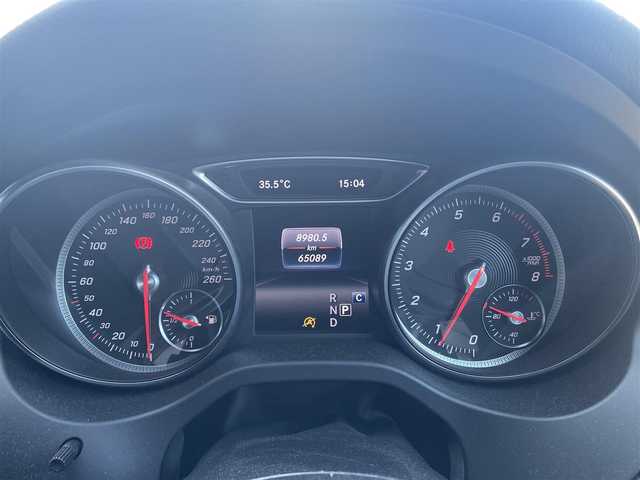 メルセデス・ベンツ ＧＬＡ２２０ 4マチック 福岡県 2018(平30)年 6.5万km シルバー ・サンルーフ/・アダプティブクルーズコントロール/・USB/Bluetooth/CD/DVD/AppleCarPlay/・バックカメラ/・シートヒーター/・ETC/・純正18AW/・プッシュスタート/・スマートキー/・パワーシート/・電動リアゲート/・オートライト/・LEDライト