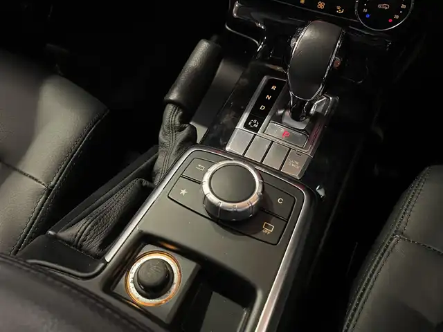 メルセデス・ベンツ ゲレンデヴァーゲン Ｇ３５０ｄ 道央・札幌 2017(平29)年 3.3万km オブシディアンブラック ラグジュアリーパッケージ/　・スライディングルーフ/　・本革シート/　・前後シートヒーター/harman/kardonサラウンド/ACC/ブラインドスポットアシスト/純正HDDナビ/フルセグテレビ/DVD/SD/BT/バックカメラ/パークトロニック/AppleCarPlay/AndroidAuto/アンビエントライト