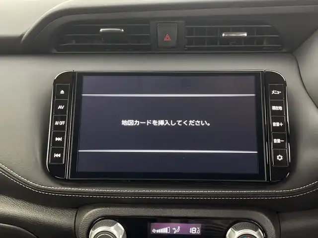 日産 キックス X 鹿児島県 2021(令3)年 4.6万km ダークメタルグレー/ピュアブラック 2トーン ワンオーナー/純正9インチSDナビ/（AM/FM/CD/DVD/Bluetooth）/エマージェンシーブレーキ/プロパイロット/アラウンドビューモニター/デジタルインナーミラー/ドライブレコーダー/電子パーキング/AUTO HOLD/ETC/AUTOライト/LEDヘッドライト/純正17インチアルミホイール/純正フロアマット