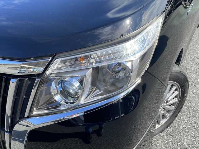 トヨタ エスクァイア ハイブリッド Gi 埼玉県 2015(平27)年 9.7万km ブラック セーフティーセンス/フリップダウンモニター/純正SDナビ/　　Bluetooth/フルセグTV/DVD再生機能/バックカメラ/両側パワースライドドア/クルーズコントロール/LEDオートヘッドライト/レザーシート/運転席、助手席シートヒーター/純正15インチアルミホイール/ワイヤレス充電/アイドリングストップ/ETC