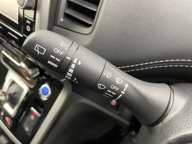 日産 セレナ e－パワー ハイウェイスター V 大分県 2018(平30)年 5.1万km ダイヤモンドブラック 純正9インチナビ/（AM/FM/CD/DVD/Bluetooth/フルセグ)/アラウンドビューモニター/フリップダウンモニター/プロパイロット/衝突被害軽減ブレーキ/レーダークルーズコントロール/レーンキープアシスト/前後コーナーセンサー/オートハイビーム/前方ドライブレコーダー/両側パワースライドドア/レザーシート/前席シートヒーター/ステアリングヒーター/ビルトインETC/ステアリングリモコン/オートライト/LEDヘッドライト/フォグランプ/オートブレーキホールド/純正15インチアルミ/プッシュスタート