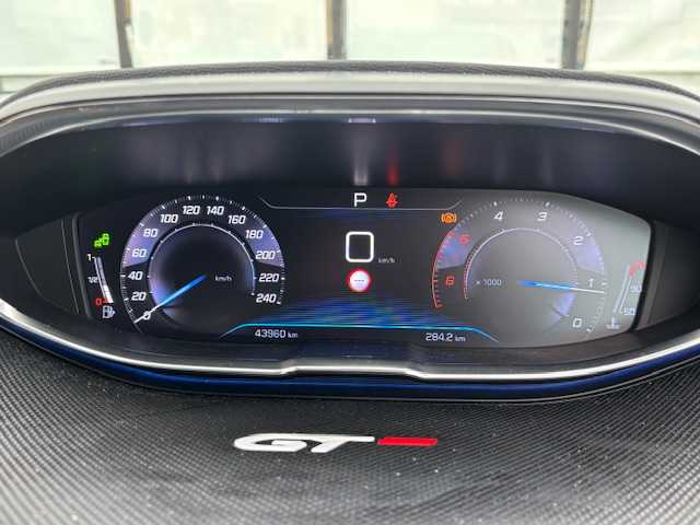 プジョー ３００８ GT ブルー HDi 宮城県 2019(令1)年 4.4万km グレーⅡ 登録時走行距離43960km/純正ＳＤナビ/Ｂｌｕｅｔｏｏｔｈ／ＡＭ／ＦＭ/追従クルーズコントロール/クロームドアミラー/GTエンブレム/ＥＴＣ・2.0/バックカメラ/ドライブレコーダー/ルーフレール/パノラミックガラスルーフ/シートマッサージ/パフュームディフューザー/プッシュスタート/オートエアコン/シートヒータ/冬タイヤ付き２３年式(215/65R/17)/純正アルミホイール/フルエアロ/コーナーセンサー