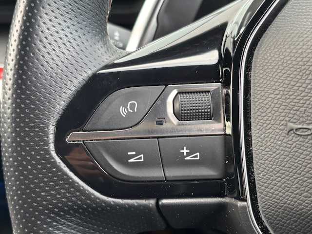 プジョー ３００８ GT ブルー HDi 宮城県 2019(令1)年 4.4万km グレーⅡ 登録時走行距離43960km/純正ＳＤナビ/Ｂｌｕｅｔｏｏｔｈ／ＡＭ／ＦＭ/追従クルーズコントロール/クロームドアミラー/GTエンブレム/ＥＴＣ・2.0/バックカメラ/ドライブレコーダー/ルーフレール/パノラミックガラスルーフ/シートマッサージ/パフュームディフューザー/プッシュスタート/オートエアコン/シートヒータ/冬タイヤ付き２３年式(215/65R/17)/純正アルミホイール/フルエアロ/コーナーセンサー