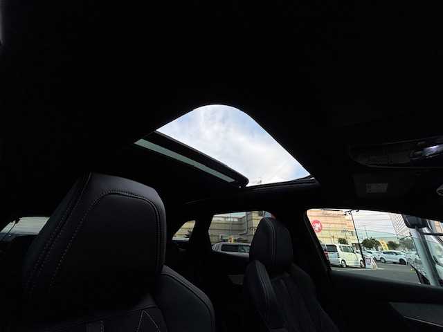 プジョー ３００８ GT ブルー HDi 宮城県 2019(令1)年 4.4万km グレーⅡ 登録時走行距離43960km/純正ＳＤナビ/Ｂｌｕｅｔｏｏｔｈ／ＡＭ／ＦＭ/追従クルーズコントロール/クロームドアミラー/GTエンブレム/ＥＴＣ・2.0/バックカメラ/ドライブレコーダー/ルーフレール/パノラミックガラスルーフ/シートマッサージ/パフュームディフューザー/プッシュスタート/オートエアコン/シートヒータ/冬タイヤ付き２３年式(215/65R/17)/純正アルミホイール/フルエアロ/コーナーセンサー