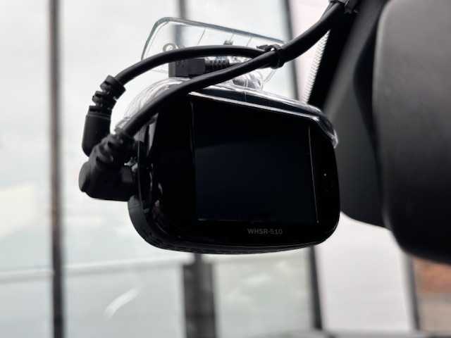 プジョー ３００８ GT ブルー HDi 宮城県 2019(令1)年 4.4万km グレーⅡ 登録時走行距離43960km/純正ＳＤナビ/Ｂｌｕｅｔｏｏｔｈ／ＡＭ／ＦＭ/追従クルーズコントロール/クロームドアミラー/GTエンブレム/ＥＴＣ・2.0/バックカメラ/ドライブレコーダー/ルーフレール/パノラミックガラスルーフ/シートマッサージ/パフュームディフューザー/プッシュスタート/オートエアコン/シートヒータ/冬タイヤ付き２３年式(215/65R/17)/純正アルミホイール/フルエアロ/コーナーセンサー