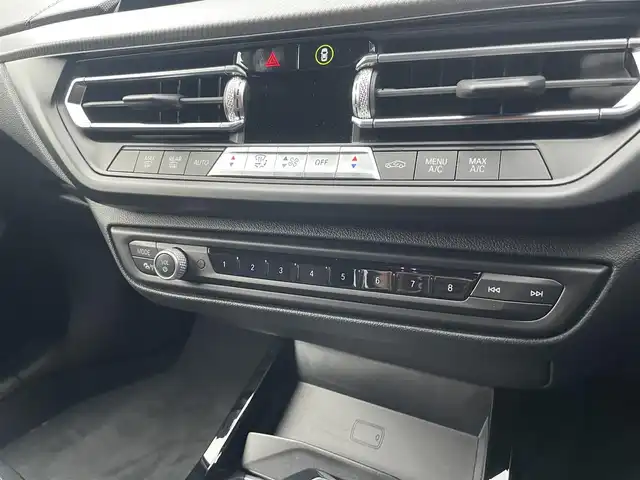 ＢＭＷ １１８ｉ Mスポーツ 栃木県 2020(令2)年 3.9万km 白 コンフォートアクセス/インテリジェントセーフティ/アンビエントライト/ナビ/バックカメラ/ミラーETC/パークディスタンス/レーンキープアシスト/ブラインドスポット/ACC/ワイヤレスチャージ/ドライブレコーダー/パワーテールゲート/LEDヘッドらイト/オートライト/ハーフレザーシート/D席パワーシート