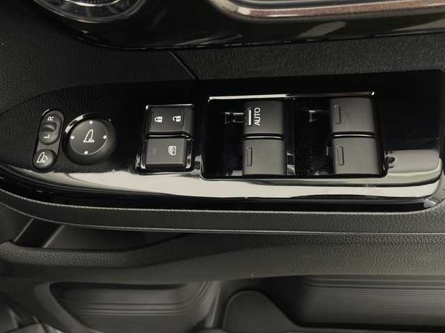 ホンダ Ｎ ＢＯＸ カスタム G EX ターボ ホンダセンシング 宮崎県 2020(令2)年 3.5万km シャイニンググレーM 禁煙車/ホンダセンシング/純正8型ナビTV/（VXU-207NBi/CD/DVD/Bluetooth/FMAM/フルセグTV)/純正バックカメラ/純正ビルトインETC/純正15インチアルミ/純正LEDオートライト/純正LEDフォグ/純正エアロ/純正ルーフエンドスポイラー/純正フロアマット/両側電動スライドドア/アダプティブクルーズコントロール/レーンディパーチャーアラート/オートマチックハイビーム/クリアランスソナー/オートエアコン/助手席スーパーロングスライドシート/前席シートヒーター/ハーフレザーシート/スマートキー/プッシュエンジンスタート/新車時保証書/取扱い説明書