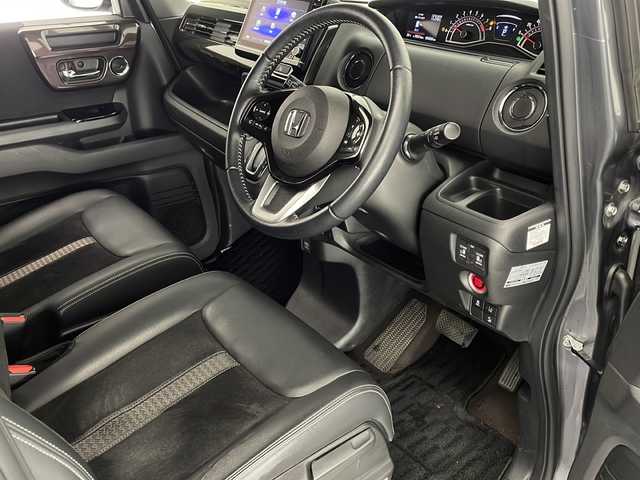 ホンダ Ｎ ＢＯＸ カスタム G EX ターボ ホンダセンシング 宮崎県 2020(令2)年 3.5万km シャイニンググレーM 禁煙車/ホンダセンシング/純正8型ナビTV/（VXU-207NBi/CD/DVD/Bluetooth/FMAM/フルセグTV)/純正バックカメラ/純正ビルトインETC/純正15インチアルミ/純正LEDオートライト/純正LEDフォグ/純正エアロ/純正ルーフエンドスポイラー/純正フロアマット/両側電動スライドドア/アダプティブクルーズコントロール/レーンディパーチャーアラート/オートマチックハイビーム/クリアランスソナー/オートエアコン/助手席スーパーロングスライドシート/前席シートヒーター/ハーフレザーシート/スマートキー/プッシュエンジンスタート/新車時保証書/取扱い説明書