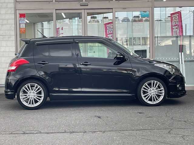 スズキ スイフト スポーツ 青森県 2016(平28)年 5.7万km スーパーブラックパール ワンオーナー/社外ナビ(AVIC-CZ900)/クルーズコントロール/バックカメラ/LEDヘッドライト/ステアリングスイッチ/オートライト/フォグライト/横滑り防止装置/シートカバー/プッシュスタート/新車時保証書/取扱説明書/スペアキー