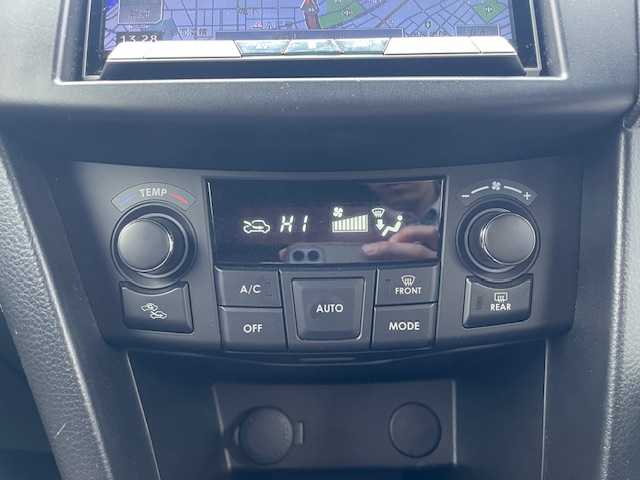 スズキ スイフト スポーツ 青森県 2016(平28)年 5.7万km スーパーブラックパール ワンオーナー/社外ナビ(AVIC-CZ900)/クルーズコントロール/バックカメラ/LEDヘッドライト/ステアリングスイッチ/オートライト/フォグライト/横滑り防止装置/シートカバー/プッシュスタート/新車時保証書/取扱説明書/スペアキー