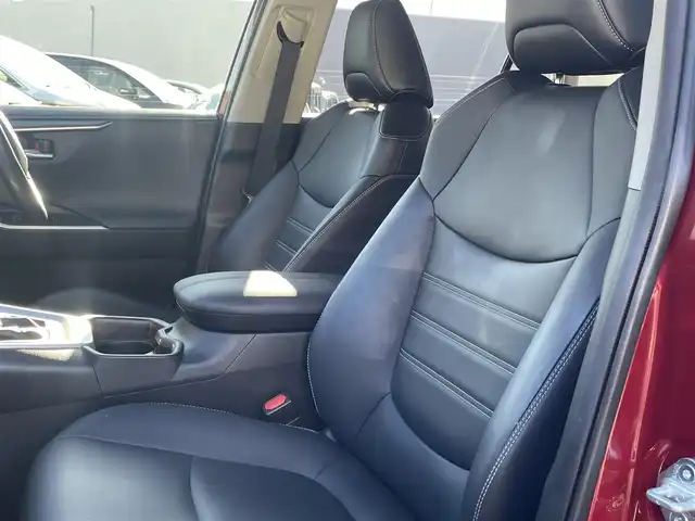 トヨタ ＲＡＶ４ G 千葉県 2020(令2)年 4.2万km センシュアルレッドマイカ 社外ナビ(フルセグTV/BT/SD/DVD/HDMI)/純正18インチアルミホイール/純正フロアマット/純正ドライブレコーダー/クルーズコントロール/前席シートヒーター/ステアリングヒーター/ステアリングスイッチ/ルーフレール/革巻きステアリング/オートリアゲート/オートハイビーム/衝突被害軽減システム/横滑り防止装置/レーンアシスト/6種走行モード/プッシュスタート