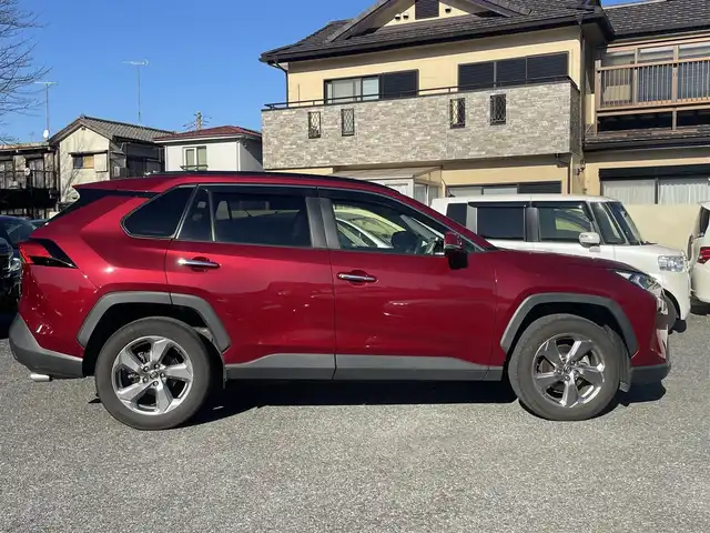トヨタ ＲＡＶ４ G 千葉県 2020(令2)年 4.2万km センシュアルレッドマイカ 社外ナビ(フルセグTV/BT/SD/DVD/HDMI)/純正18インチアルミホイール/純正フロアマット/純正ドライブレコーダー/クルーズコントロール/前席シートヒーター/ステアリングヒーター/ステアリングスイッチ/ルーフレール/革巻きステアリング/オートリアゲート/オートハイビーム/衝突被害軽減システム/横滑り防止装置/レーンアシスト/6種走行モード/プッシュスタート