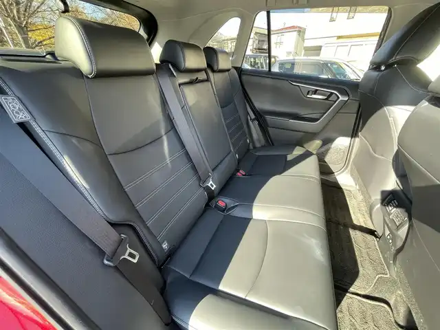 トヨタ ＲＡＶ４ G 千葉県 2020(令2)年 4.2万km センシュアルレッドマイカ 社外ナビ(フルセグTV/BT/SD/DVD/HDMI)/純正18インチアルミホイール/純正フロアマット/純正ドライブレコーダー/クルーズコントロール/前席シートヒーター/ステアリングヒーター/ステアリングスイッチ/ルーフレール/革巻きステアリング/オートリアゲート/オートハイビーム/衝突被害軽減システム/横滑り防止装置/レーンアシスト/6種走行モード/プッシュスタート