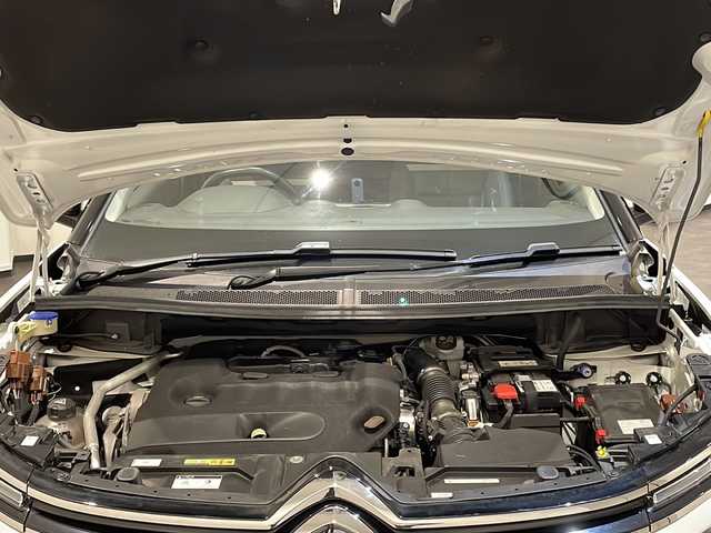 シトロエン シトロエン Ｃ５ エアクロス シャイン 新潟県 2021(令3)年 3.7万km ブランナクレ 8インチタッチスクリーン/・Bluetooth、AM/FM/Apple CarPlay、Android Auto/バックカメラ/アクティブセーフティブレーキ（被害軽減ブレーキ）/アクティブクルーズコントロール（ブレーキサポート付）/ハイウェイドライブアシスト/ （トラフィックジャムアシスト＋レーンポジショニングアシスト）/アクティブブラインドスポットモニター/インテリジェントハイビーム/ハンズフリー電動テールゲート/スマートキー/エンジンスタートボタン/グリップコントロール（ヒルディセントコントロール付）/スマートフォンワイヤレスチャージャー/運転席パワーシート/18インチアロイホイール/ハーフレザーシート/純正フロアマット