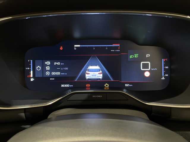 シトロエン シトロエン Ｃ５ エアクロス シャイン 新潟県 2021(令3)年 3.7万km ブランナクレ 8インチタッチスクリーン/・Bluetooth、AM/FM/Apple CarPlay、Android Auto/バックカメラ/アクティブセーフティブレーキ（被害軽減ブレーキ）/アクティブクルーズコントロール（ブレーキサポート付）/ハイウェイドライブアシスト/ （トラフィックジャムアシスト＋レーンポジショニングアシスト）/アクティブブラインドスポットモニター/インテリジェントハイビーム/ハンズフリー電動テールゲート/スマートキー/エンジンスタートボタン/グリップコントロール（ヒルディセントコントロール付）/スマートフォンワイヤレスチャージャー/運転席パワーシート/18インチアロイホイール/ハーフレザーシート/純正フロアマット