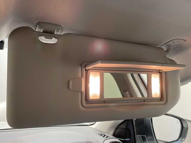 シトロエン シトロエン Ｃ５ エアクロス シャイン 新潟県 2021(令3)年 3.7万km ブランナクレ 8インチタッチスクリーン/・Bluetooth、AM/FM/Apple CarPlay、Android Auto/バックカメラ/アクティブセーフティブレーキ（被害軽減ブレーキ）/アクティブクルーズコントロール（ブレーキサポート付）/ハイウェイドライブアシスト/ （トラフィックジャムアシスト＋レーンポジショニングアシスト）/アクティブブラインドスポットモニター/インテリジェントハイビーム/ハンズフリー電動テールゲート/スマートキー/エンジンスタートボタン/グリップコントロール（ヒルディセントコントロール付）/スマートフォンワイヤレスチャージャー/運転席パワーシート/18インチアロイホイール/ハーフレザーシート/純正フロアマット