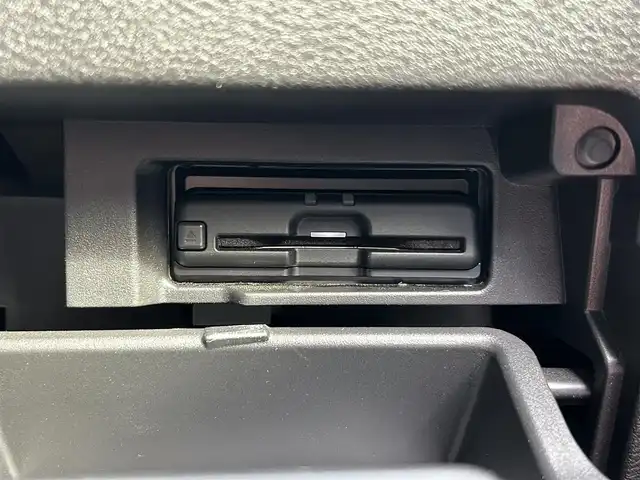 日産 セレナ ハイウェイスター V 福島県 2022(令4)年 2.7万km サンライズオレンジ/ダイヤモンドブラック 純正ナビゲーション/【DVD/SD/HDMI】/アラウンドビューモニター/ドライブレコーダー/ビルトインETC/フリップダウンモニター/プロパイロット/インテリジェントエマージェンシーブレーキ/インテリジェントFCW/インテリジェントBSI/クルーズコントロール/LEDオートライト/LEDフォグランプ/シートバックテーブル/リアドアシェード/社外フロアマット/純正ドアバイザー