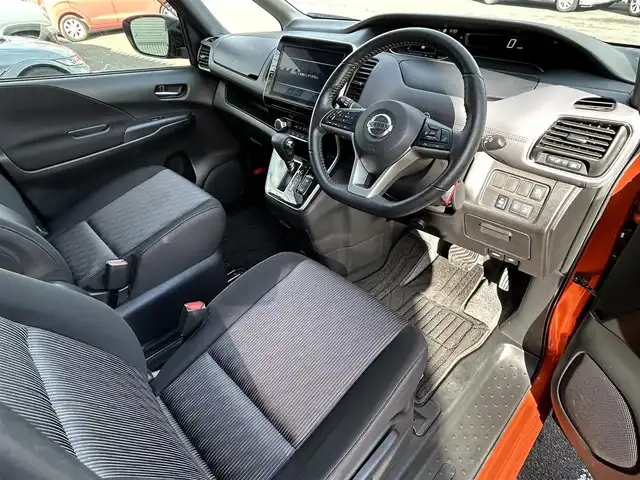 日産 セレナ ハイウェイスター V 福島県 2022(令4)年 2.7万km サンライズオレンジ/ダイヤモンドブラック 純正ナビゲーション/【DVD/SD/HDMI】/アラウンドビューモニター/ドライブレコーダー/ビルトインETC/フリップダウンモニター/プロパイロット/インテリジェントエマージェンシーブレーキ/インテリジェントFCW/インテリジェントBSI/クルーズコントロール/LEDオートライト/LEDフォグランプ/シートバックテーブル/リアドアシェード/社外フロアマット/純正ドアバイザー