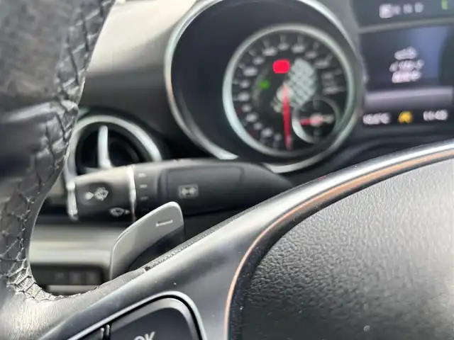 メルセデス・ベンツ ＳＬＣ１８０ スポーツ ファイナルED 京都府 2020(令2)年 2.8万km ポーラホワイト レーダーセーフティパッケージ/・アクティブディスタンスアシストディストロニック/・アクティブブレーキアシスト/・レーンキーピングアシスト/・ブラインドスポットアシスト/純正マルチナビ、地デジ、Bluetooth/ バックカメラ/オートライト/クルーズコントロール/前席シートヒーター/前席パワーシート/運転席メモリーシート/保証書/取扱説明書