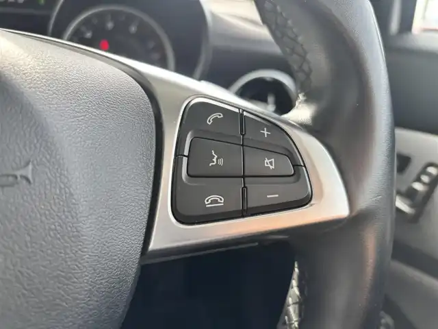 メルセデス・ベンツ ＳＬＣ１８０ スポーツ ファイナルED 京都府 2020(令2)年 2.8万km ポーラホワイト レーダーセーフティパッケージ/・アクティブディスタンスアシストディストロニック/・アクティブブレーキアシスト/・レーンキーピングアシスト/・ブラインドスポットアシスト/純正マルチナビ、地デジ、Bluetooth/ バックカメラ/オートライト/クルーズコントロール/前席シートヒーター/前席パワーシート/運転席メモリーシート/保証書/取扱説明書