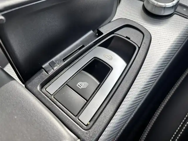 メルセデス・ベンツ ＳＬＣ１８０ スポーツ ファイナルED 京都府 2020(令2)年 2.8万km ポーラホワイト レーダーセーフティパッケージ/・アクティブディスタンスアシストディストロニック/・アクティブブレーキアシスト/・レーンキーピングアシスト/・ブラインドスポットアシスト/純正マルチナビ、地デジ、Bluetooth/ バックカメラ/オートライト/クルーズコントロール/前席シートヒーター/前席パワーシート/運転席メモリーシート/保証書/取扱説明書