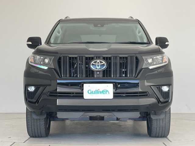 トヨタ ランドクルーザー プラド TX Lパッケージ マットブラED 愛知県 2023(令5)年 2.3万km ブラック トヨタセーフティセンス/純正9型ディスプレイオーディオナビ/全方位カメラ/サンルーフ/レーダークルーズコントロール/シートヒーター/エアシート/バックカメラ/パワーシート/コーナーセンサー/純正アルミホイール/ルーフレール/ETC2.0/ブラインドスポットモニター/LEDヘッドライト/オートマチックハイビーム/ドライブレコーダー/衝突軽減システム/フルセグ/Bluetooth/ステアリングスイッチ/スマートキー/プッシュスタート