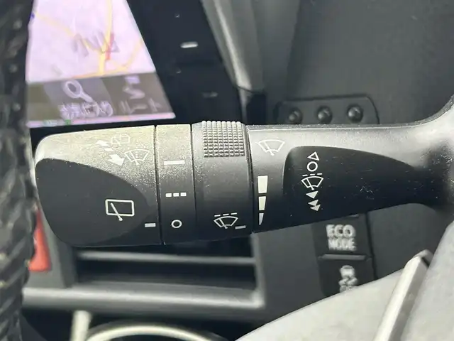 トヨタ ヴォクシー ZS 煌 熊本県 2019(平31)年 6.9万km ホワイトパールクリスタルシャイン アルパインナビEX11Z（ＣＤ・ＤＶＤ・フルセグ・ＢＴ）/アルパインフリップダウンモニター/バックカメラ　/ビルトインＥＴＣ　/両側パワースライドドア　/クルーズコントロール　/プリクラッシュブレーキ　/レーンデェパーチャアラート　/アイドリングストップ/横滑り防止/社外フロアマット/純正16インチAW/オートライト/オートマチックハイビーム/LEDヘッドライト/フォグライト/スマートキー/プッシュスタート