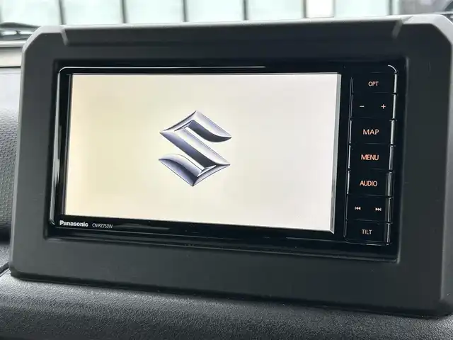 スズキ ジムニー XC 大阪府 2020(令2)年 5.1万km ジャングルグリーン スズキセーフティサポート/・デュアルカメラブレーキーサポート/・クルーズコントロール/・ふらつき警報機能/・車線逸脱警報機能/・ハイビームアシスト/・ダウンヒルアシストコントロール/・アンチロック・ブレーキ・システム/・レーンアシスト/ディーラナビ/・Bluetooth/フルセグTV/CD/DVD/USB/ラジオ/主要装備/・バックカメラ/・シートヒーター/・LEDヘッドライト/・フォグランプ/・ドライブレコーダー前/・ETC