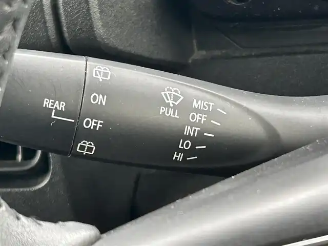 スズキ ジムニー XC 大阪府 2020(令2)年 5.1万km ジャングルグリーン スズキセーフティサポート/・デュアルカメラブレーキーサポート/・クルーズコントロール/・ふらつき警報機能/・車線逸脱警報機能/・ハイビームアシスト/・ダウンヒルアシストコントロール/・アンチロック・ブレーキ・システム/・レーンアシスト/ディーラナビ/・Bluetooth/フルセグTV/CD/DVD/USB/ラジオ/主要装備/・バックカメラ/・シートヒーター/・LEDヘッドライト/・フォグランプ/・ドライブレコーダー前/・ETC