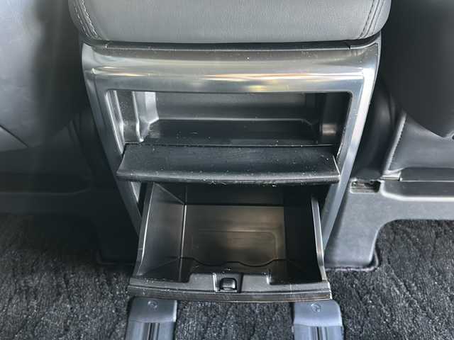 トヨタ アルファード S Cパッケージ 岐阜県 2022(令4)年 2.5万km ホワイトパールクリスタルシャイン /ワンオーナー//ツインサンルーフ//純正9インチディスプレイオーディオ/（Bluetooth/USB/Miracast/FM/AM）//T-Connectナビシステム//13.3インチリアエンターテイメントシステム//純正デジタルインナーミラー//バックカメラ//セーフティセンス//プリクラッシュセーフティ//ロードサインアシスト//レーダークルーズコントロール//レーントレーシングアシスト//アダプティブハイビームシステム//パーキングサポートブレーキ//パワーバックドア//両側パワースライドドア//黒革シート//シートヒーター//エアシート//パワーシート//ステアリングヒーター//3眼LEDヘッドライト//ビルトインETC//エクゼクティブパワーシート//プッシュスタート&スマートキー