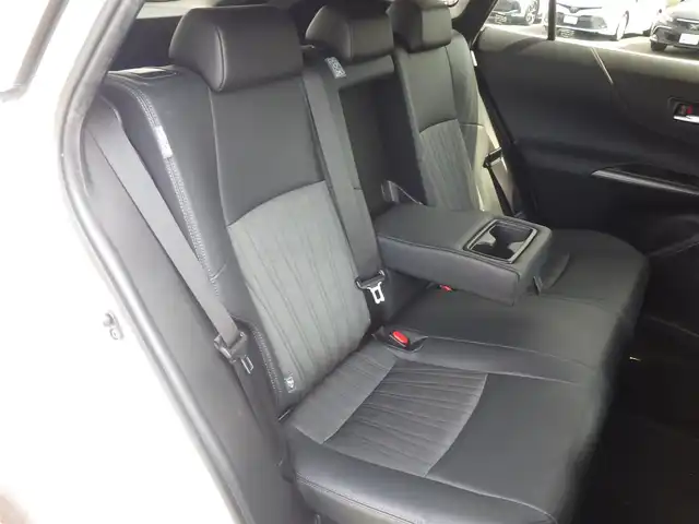 トヨタ ハリアー ハイブリッド G 千葉県 2020(令2)年 6.2万km ホワイトパールクリスタルシャイン Toyota Safety Sense/・プリクラッシュセーフティ/・レーンディパーチャーアラート/・オートハイビーム/・レーダークルーズコントロール/パワーバックドア/デジタルインナーミラー/純正コネクティッドナビ/地デジTV/【Bluetooth接続】/バックカメラ/JBLサウンド/ハーフレザーシート/運転席パワーシート/革巻きステアリング/ステアリングスイッチ/ETC/LEDヘッドライト/純正18インチアルミホイル/サイド/カーテンエアバッグ/スマートキー