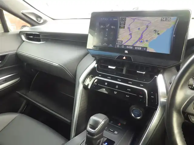 トヨタ ハリアー ハイブリッド G 千葉県 2020(令2)年 6.2万km ホワイトパールクリスタルシャイン Toyota Safety Sense/・プリクラッシュセーフティ/・レーンディパーチャーアラート/・オートハイビーム/・レーダークルーズコントロール/パワーバックドア/デジタルインナーミラー/純正コネクティッドナビ/地デジTV/【Bluetooth接続】/バックカメラ/JBLサウンド/ハーフレザーシート/運転席パワーシート/革巻きステアリング/ステアリングスイッチ/ETC/LEDヘッドライト/純正18インチアルミホイル/サイド/カーテンエアバッグ/スマートキー