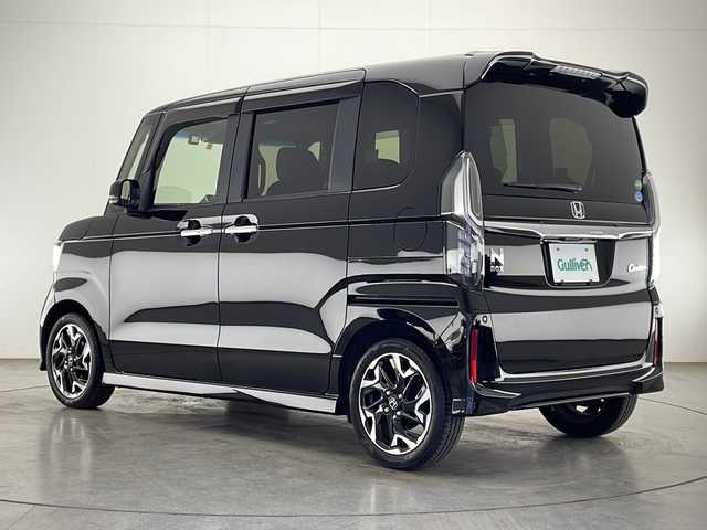 ホンダ Ｎ ＢＯＸ カスタム G L ターボ ホンダセンシング 宮崎県 2018(平30)年 5.2万km クリスタルブラックパール Honda SENSING/〇衝突軽減ブレーキ〈CMBS〉/〇誤発進抑制機能/〇後方誤発進抑制機能/〇歩行者事故低減ステアリング/〇路外逸脱抑制機能/〇ACC〈アダプティブ・クルーズ・コントロール〉/〇LKAS〈車線維持支援システム〉/〇オートハイビーム/〇先行車発進お知らせ機能/〇標識認識機能/純正7型SDナビ/フルセグTV/CD/DVD/Bluetooth/バックカメラ/両側パワースライドドア/パドルシフト/純正15インチAW/合皮シート/ビルトインETC/ドライブレコーダー/LEDヘッドライト/取扱説明書