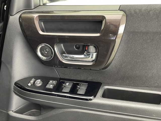 ホンダ Ｎ ＢＯＸ カスタム G L ターボ ホンダセンシング 宮崎県 2018(平30)年 5.2万km クリスタルブラックパール Honda SENSING/〇衝突軽減ブレーキ〈CMBS〉/〇誤発進抑制機能/〇後方誤発進抑制機能/〇歩行者事故低減ステアリング/〇路外逸脱抑制機能/〇ACC〈アダプティブ・クルーズ・コントロール〉/〇LKAS〈車線維持支援システム〉/〇オートハイビーム/〇先行車発進お知らせ機能/〇標識認識機能/純正7型SDナビ/フルセグTV/CD/DVD/Bluetooth/バックカメラ/両側パワースライドドア/パドルシフト/純正15インチAW/合皮シート/ビルトインETC/ドライブレコーダー/LEDヘッドライト/取扱説明書