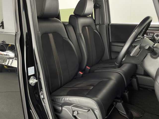 ホンダ Ｎ ＢＯＸ カスタム G L ターボ ホンダセンシング 宮崎県 2018(平30)年 5.2万km クリスタルブラックパール Honda SENSING/〇衝突軽減ブレーキ〈CMBS〉/〇誤発進抑制機能/〇後方誤発進抑制機能/〇歩行者事故低減ステアリング/〇路外逸脱抑制機能/〇ACC〈アダプティブ・クルーズ・コントロール〉/〇LKAS〈車線維持支援システム〉/〇オートハイビーム/〇先行車発進お知らせ機能/〇標識認識機能/純正7型SDナビ/フルセグTV/CD/DVD/Bluetooth/バックカメラ/両側パワースライドドア/パドルシフト/純正15インチAW/合皮シート/ビルトインETC/ドライブレコーダー/LEDヘッドライト/取扱説明書
