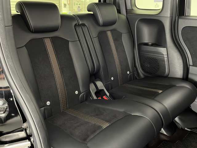 ホンダ Ｎ ＢＯＸ カスタム G L ターボ ホンダセンシング 宮崎県 2018(平30)年 5.2万km クリスタルブラックパール Honda SENSING/〇衝突軽減ブレーキ〈CMBS〉/〇誤発進抑制機能/〇後方誤発進抑制機能/〇歩行者事故低減ステアリング/〇路外逸脱抑制機能/〇ACC〈アダプティブ・クルーズ・コントロール〉/〇LKAS〈車線維持支援システム〉/〇オートハイビーム/〇先行車発進お知らせ機能/〇標識認識機能/純正7型SDナビ/フルセグTV/CD/DVD/Bluetooth/バックカメラ/両側パワースライドドア/パドルシフト/純正15インチAW/合皮シート/ビルトインETC/ドライブレコーダー/LEDヘッドライト/取扱説明書