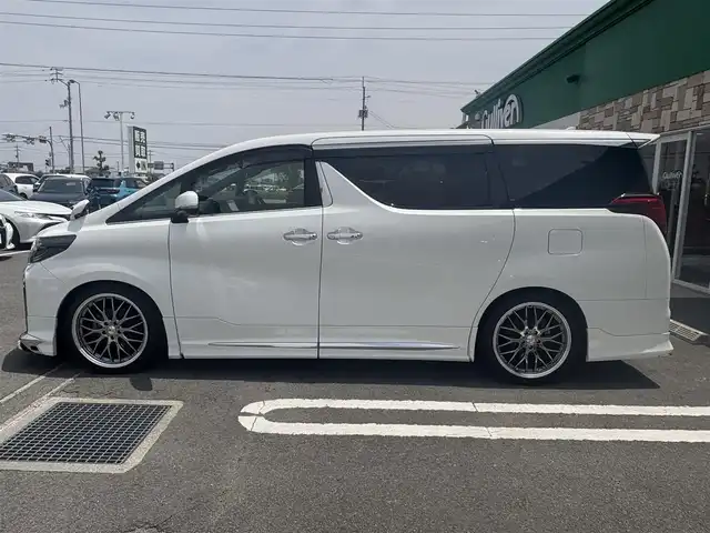 トヨタ アルファード S タイプゴールドⅢ 徳島県 2022(令4)年 2.2万km ホワイトパールクリスタルシャイン 純正9インチディスプレイオーディオ/(AM/FM/TV/Bluetooth/USB)/モデリスタフルエアロ/純正フリップダウンモニター/バック・全周囲カメラ/ETC/両側電動パワースライドドア/電動リアゲート/クルーズコントロール/前後コーナーセンサー/レーンキープアシスト/オートライト/ドアバイザー