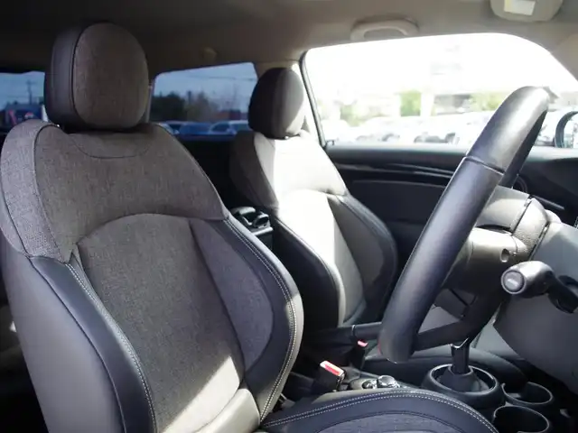 ＭＩＮＩ ミニ クーパー D 埼玉県 2022(令4)年 2.6万km 黒Ⅱ ワンオーナー/ブラックハーフレザー/オートクルーズコントロール/インテリジェントセーフティ/バックカメラ/パークディスタンスコントロール/CarPlay/Bluetooth/シートHI/ETC/横滑り防止装置/アイドリングストップ