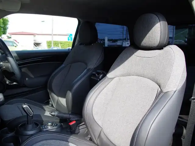 ＭＩＮＩ ミニ クーパー D 埼玉県 2022(令4)年 2.6万km 黒Ⅱ ワンオーナー/ブラックハーフレザー/オートクルーズコントロール/インテリジェントセーフティ/バックカメラ/パークディスタンスコントロール/CarPlay/Bluetooth/シートHI/ETC/横滑り防止装置/アイドリングストップ