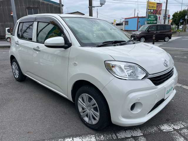 トヨタ パッソ X Lパッケージ 神奈川県 2023(令5)年 0.9万km パールホワイトⅢ 保証書/取扱説明書/純正メモリナビ/（AM/FM/BT/DVD/SD/CD/フルセグTV）/セーフティーアシストIII/オートハイビーム/LEDヘッドライト/オートライト/アイドリングストップ/ドラレコ/コーナーセンサー/バックカメラ/AAC