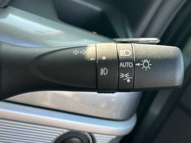 スズキ スペーシア ギア HYBRID XZ 千葉県 2021(令3)年 1万km クールカーキパールメタリック/ガンメタリック2トーン ワンオーナー/純正ナビ/フルセグTV/Bluetooth/両側パワースライドドア/レーダークルーズコントロール/前席シートヒーター/デュアルカメラブレーキサポート/車線逸脱警報/先行車発進お知らせ/標識認識機能/誤発進抑制機能/オートハイビーム/ルーフレール/ウィンカーミラー/プッシュスタート/スマートキー/スペアキー1本/LEDヘッドライト/純正フロアマット/保証書・取扱説明書
