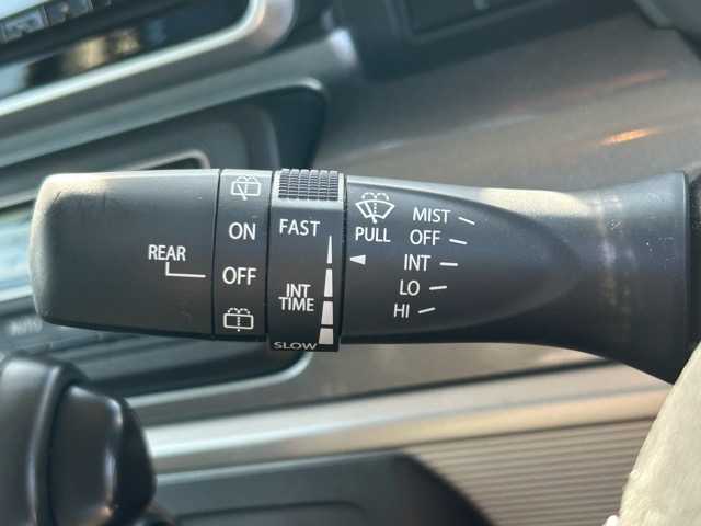 スズキ スペーシア ギア HYBRID XZ 千葉県 2021(令3)年 1万km クールカーキパールメタリック/ガンメタリック2トーン ワンオーナー/純正ナビ/フルセグTV/Bluetooth/両側パワースライドドア/レーダークルーズコントロール/前席シートヒーター/デュアルカメラブレーキサポート/車線逸脱警報/先行車発進お知らせ/標識認識機能/誤発進抑制機能/オートハイビーム/ルーフレール/ウィンカーミラー/プッシュスタート/スマートキー/スペアキー1本/LEDヘッドライト/純正フロアマット/保証書・取扱説明書