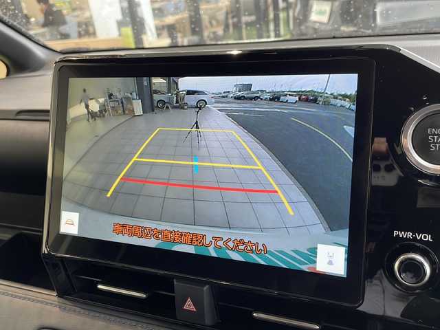 トヨタ ヴォクシー S－Z 愛知県 2023(令5)年 1.5万km ホワイトパールクリスタルシャイン 衝突軽減システム/純正ディスプレイオーディオ（ナビあり）/両側パワースライドドア/レーダークルーズコントロール/シートヒーター/フルセグ/CD/Bluetooth/バックカメラ/コーナーセンサー/純正アルミホイール/ＥＴＣ２．０/LEDヘッドライト/リアオートエアコン/オートマチックハイビーム/ステアリングスイッチ/スマートキー/プッシュスタート