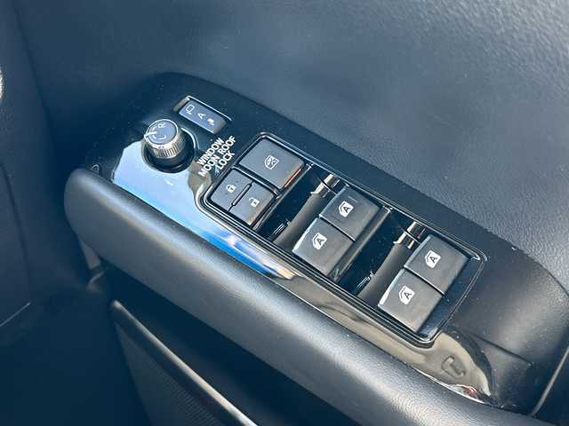 トヨタ アルファードハイブリット SR 和歌山県 2020(令2)年 3.2万km ホワイトパールクリスタルシャイン ALIPINE11インチナビ（Ex11z）/フルセグTV/Bluetooth/CD/DVD/バックカメラ/ALPINEフリップダウンモニター/ETC/前後ドライブレコーダー/トヨタセーフティセンス/プリクラッシュセーフティー/車線逸脱防止機能/BSM（ブラインドスポットモニター）/レーダークルーズコントロール/デジタルインナーミラー/両側パワースライドドア/本木目革巻きステアリング/ステアリングスイッチ/レザーシート/前席パワーシート（メモリ付き）/前席シートヒーター/前席シートベンチレーション/LEDヘッドライト/フォグランプ/オートライト/オートハイビーム/社外20インチAW/純正フロアマット/プッシュスタート/スマートキー