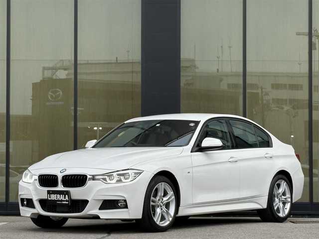 ＢＭＷ ３２０ｉ xDrive Mスポーツ 石川県 2018(平30)年 3.4万km 白 ４WD/純正メモリナビ/〈BT／AM／FM／DVD〉/バックカメラ/パワーシート〈前席〉/シートメモリー/ステアリングスイッチ/パドルシフト/パワーバックドア/クルーズコントロール/アイドリングストップ/LEDヘッドライト/オートライト/オートマチックハイビーム/ドライブレコーダー/ビルトインETC