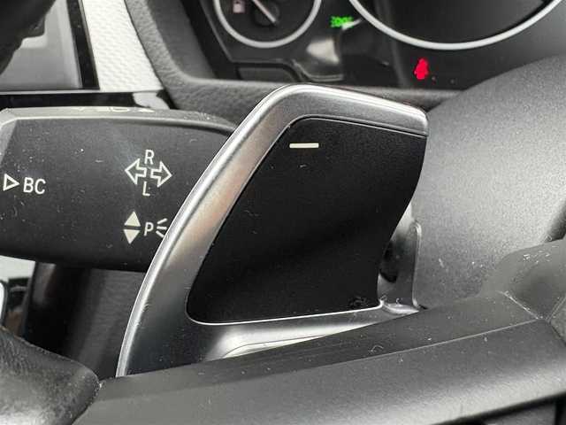 ＢＭＷ ３２０ｉ xDrive Mスポーツ 石川県 2018(平30)年 3.4万km 白 ４WD/純正メモリナビ/〈BT／AM／FM／DVD〉/バックカメラ/パワーシート〈前席〉/シートメモリー/ステアリングスイッチ/パドルシフト/パワーバックドア/クルーズコントロール/アイドリングストップ/LEDヘッドライト/オートライト/オートマチックハイビーム/ドライブレコーダー/ビルトインETC
