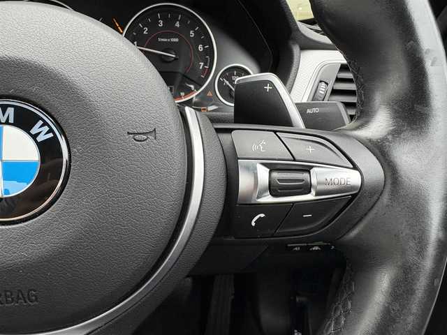 ＢＭＷ ３２０ｉ xDrive Mスポーツ 石川県 2018(平30)年 3.4万km 白 ４WD/純正メモリナビ/〈BT／AM／FM／DVD〉/バックカメラ/パワーシート〈前席〉/シートメモリー/ステアリングスイッチ/パドルシフト/パワーバックドア/クルーズコントロール/アイドリングストップ/LEDヘッドライト/オートライト/オートマチックハイビーム/ドライブレコーダー/ビルトインETC